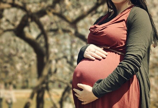“العناية بالصحة النفسية للأمهات الحوامل: نصائح وإرشادات”